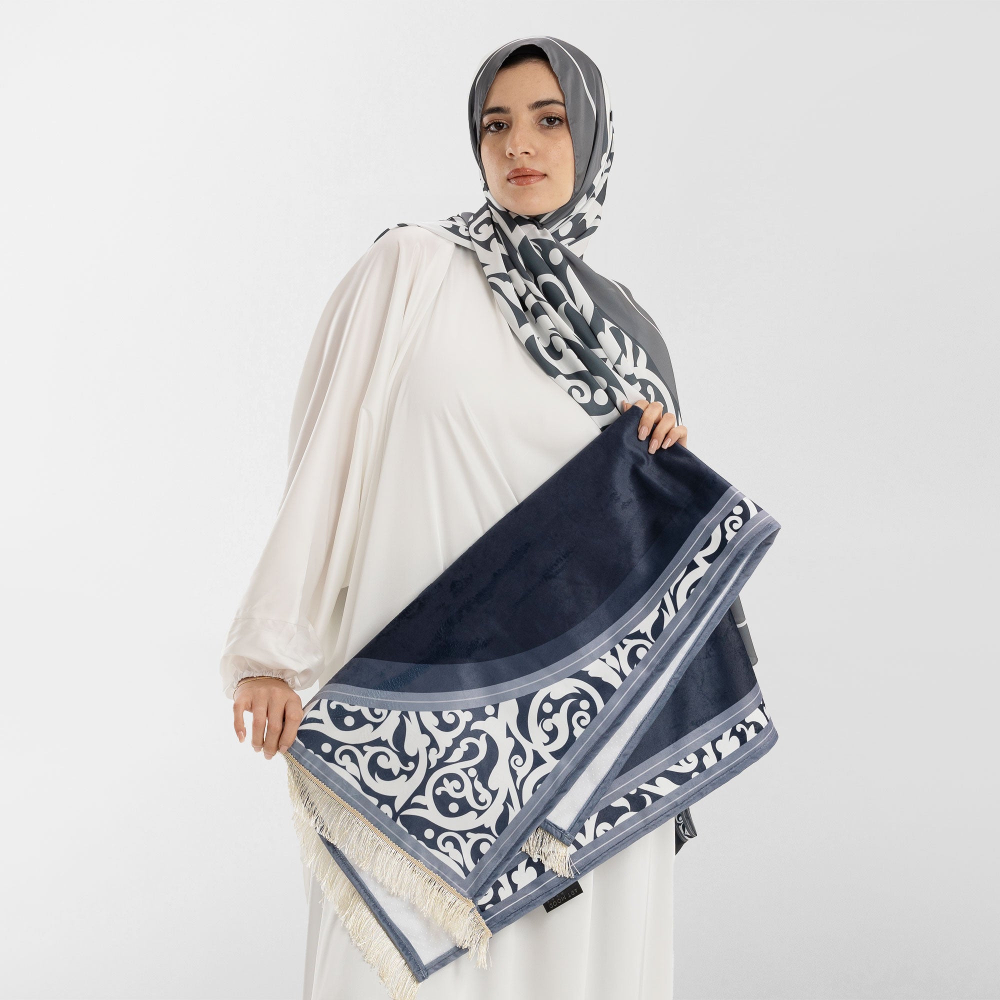 Prayer Wear - Isdal - AL-Hedaya Grey