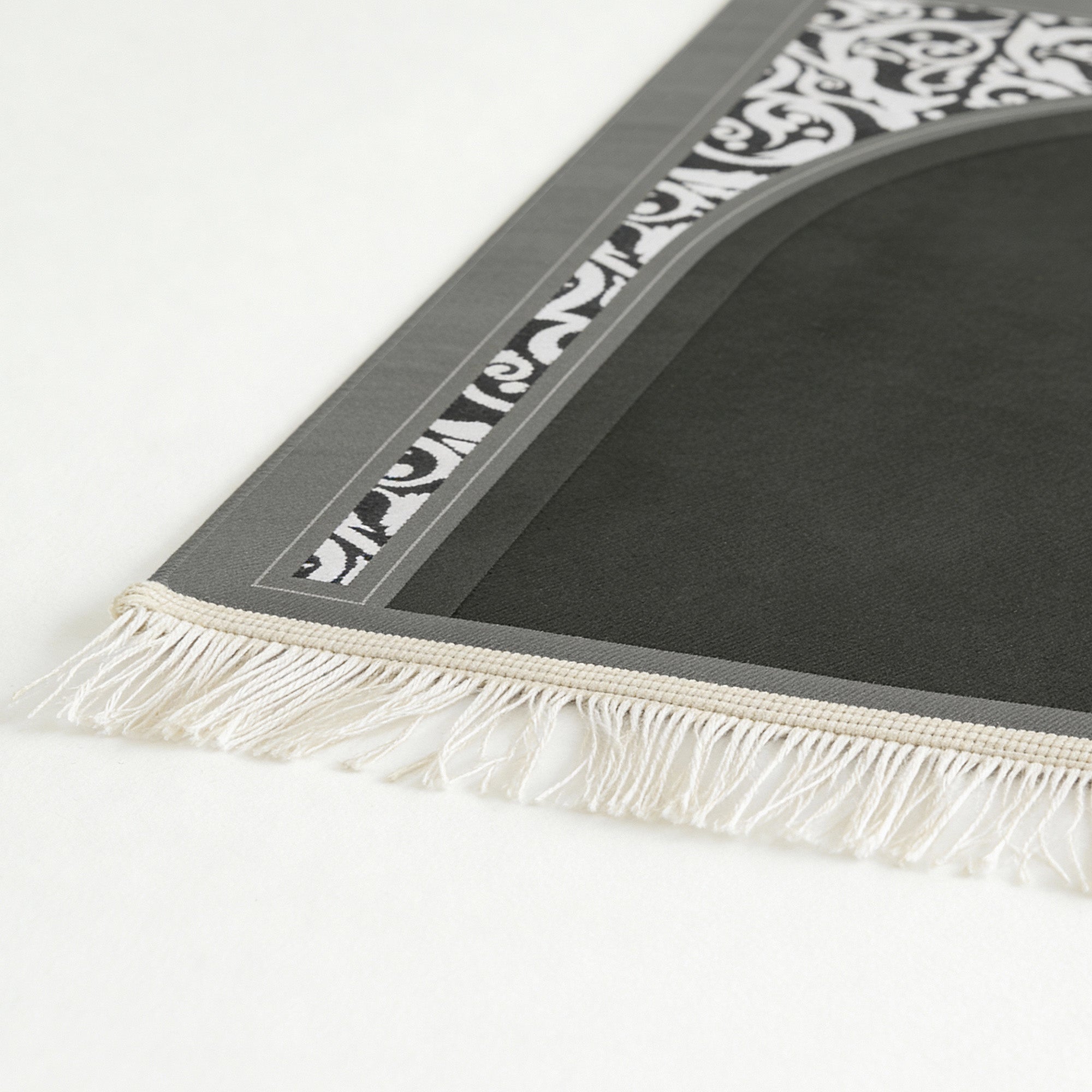 AL-Hedaya Prayer Mat - Regular - Velvet
